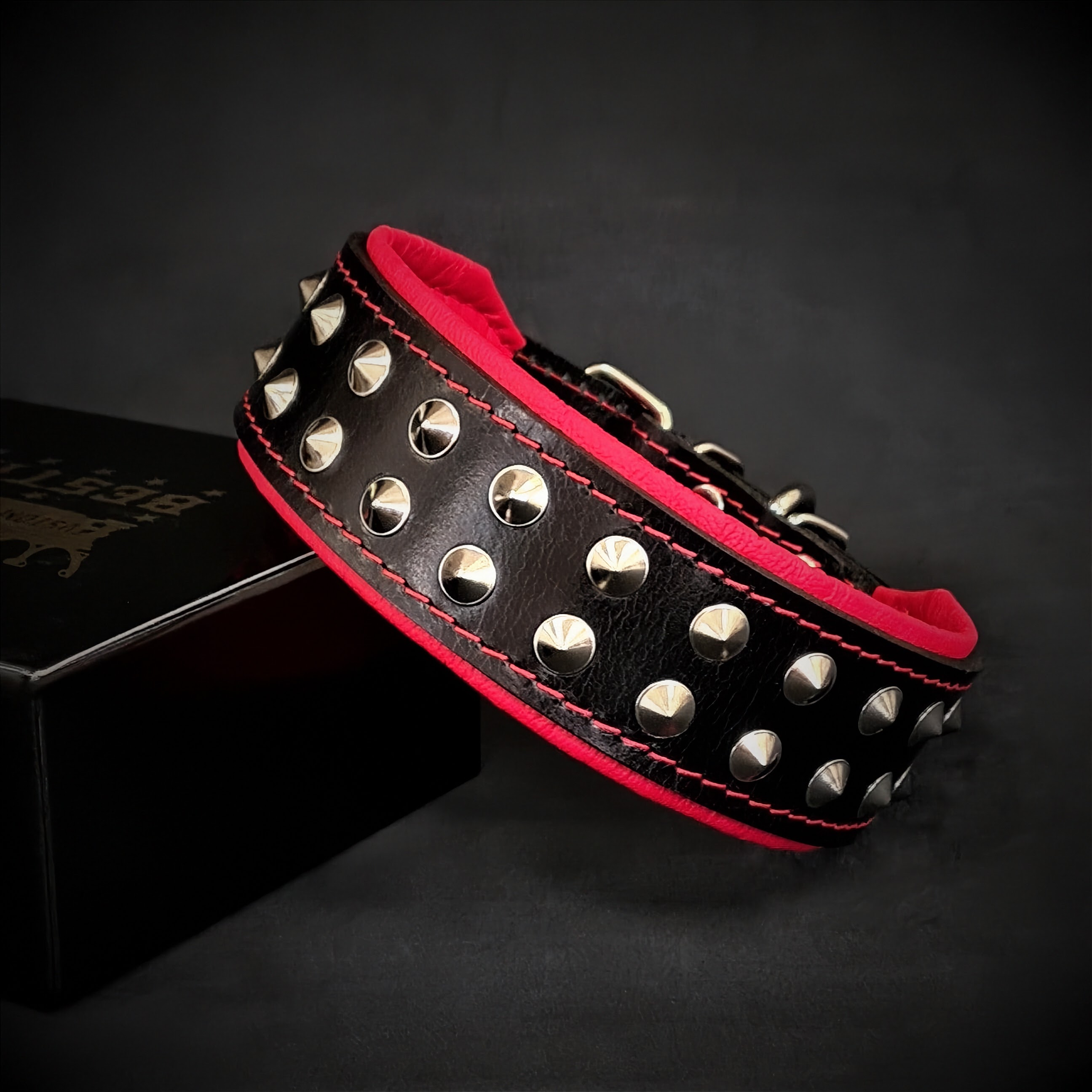 Bestia Boston Studded Leather Dog Collar